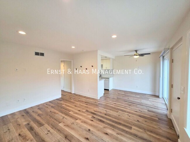 Foto del edificio - 16850 Sierra Vista Way