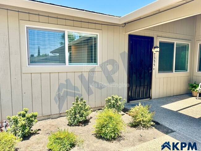 Building Photo - 7355 Kelley Dr