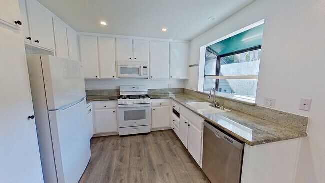 Foto del edificio - 2438 Brittany Woods Ln