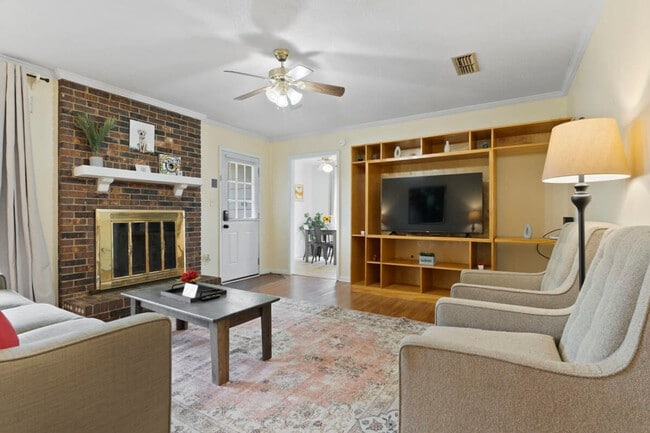 Building Photo - 4285 Shamrock Ln