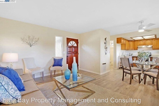 Building Photo - 2609 Royal Ann Dr