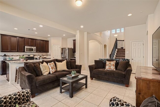 Building Photo - 525 Loma Cedro Bend