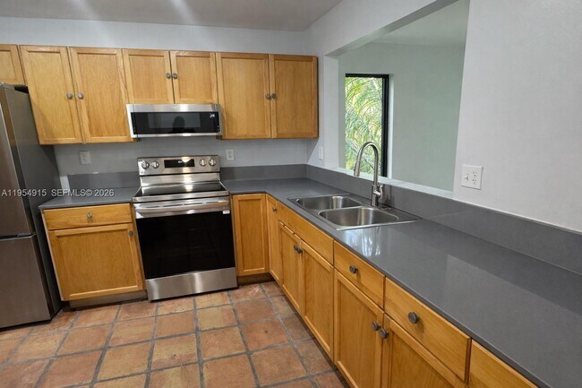 Foto del edificio - 980 NW N River Dr