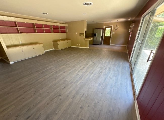 Building Photo - 7527 Quail Run Dr