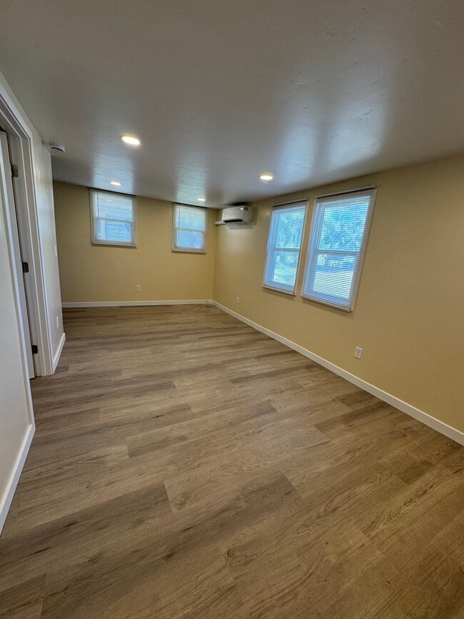 Building Photo - 1360 American Legion Blvd