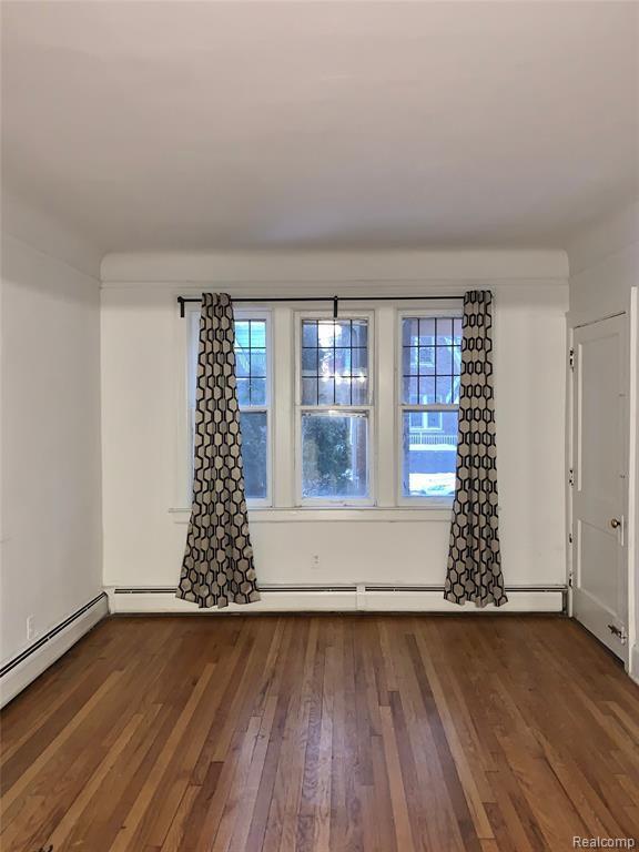 Building Photo - 872 Beaconsfield Ave