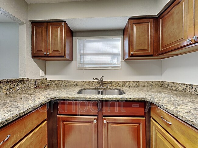 Foto del edificio - 3610 E Clifton St