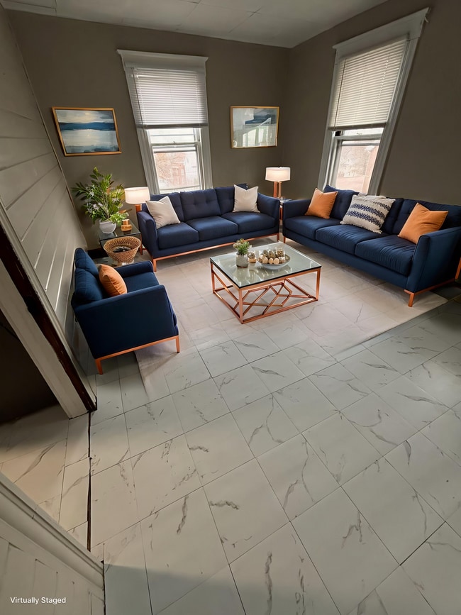 Building Photo - 154 Daly Ave