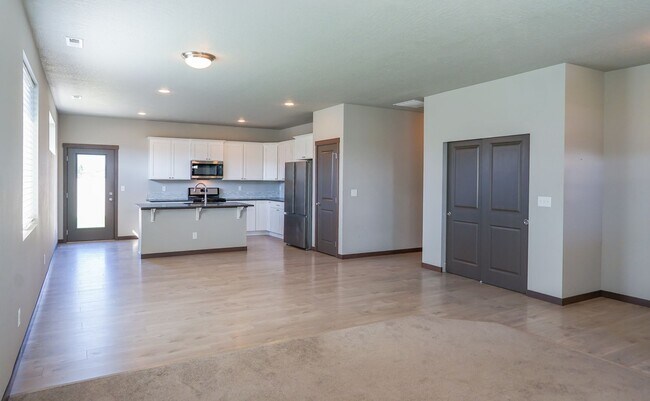Foto del edificio - New to the market 3 bedroom 2 bath home.