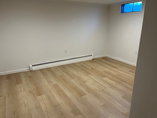 Building Photo - 1583 highland park dr