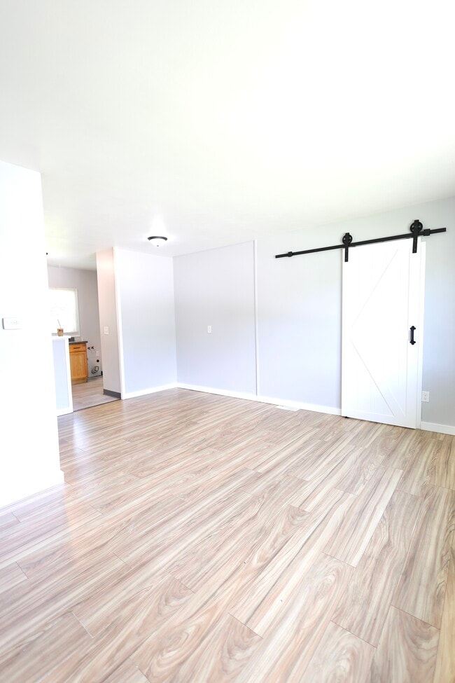 Foto del edificio - 2851 Fillmore Ln