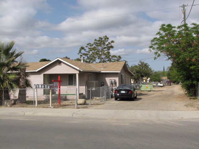 Primary Photo - 930-940 Sterling Rd