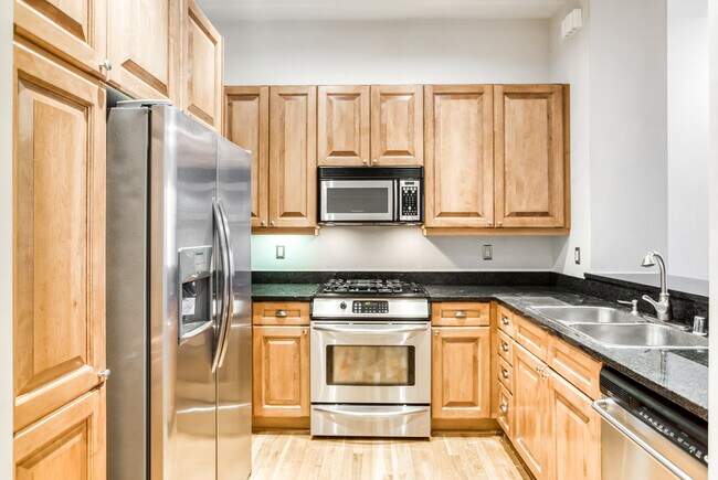 Building Photo - 4223 Buena Vista St