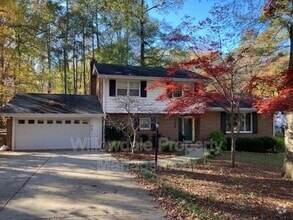Building Photo - 702 Jefferson Dr