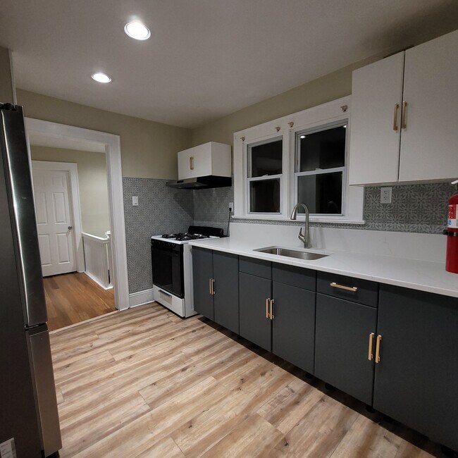 Foto del edificio - 714 6th St