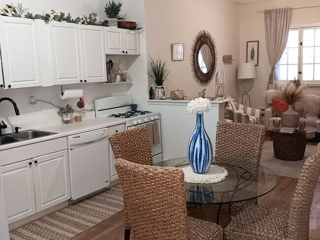 Foto del edificio - 916 Green Bay Rd