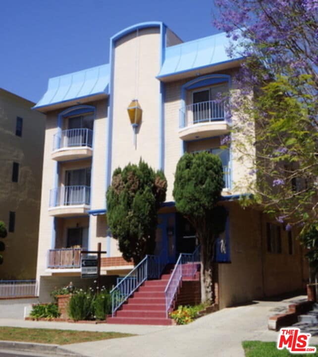 Foto del edificio - 1418 S Bentley Ave