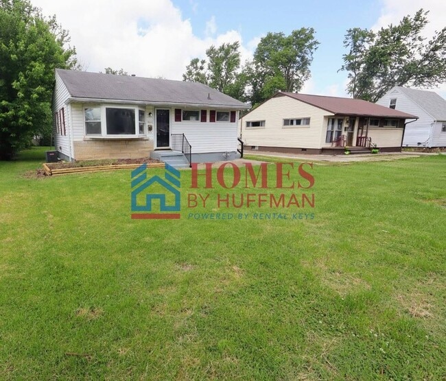 Foto del edificio - Two Bedroom House | Detached Garage