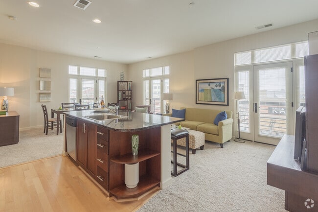 2BR,2BA-1100SF - The Chapman