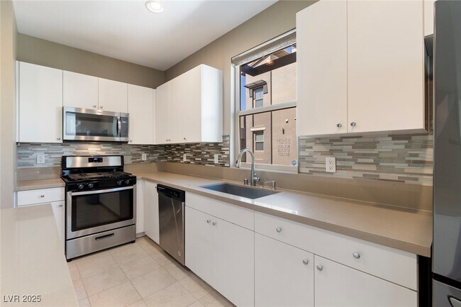 Foto del edificio - 11257 Rainbow Peak Ave