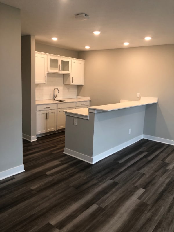 Building Photo - 305 Fairfax Way