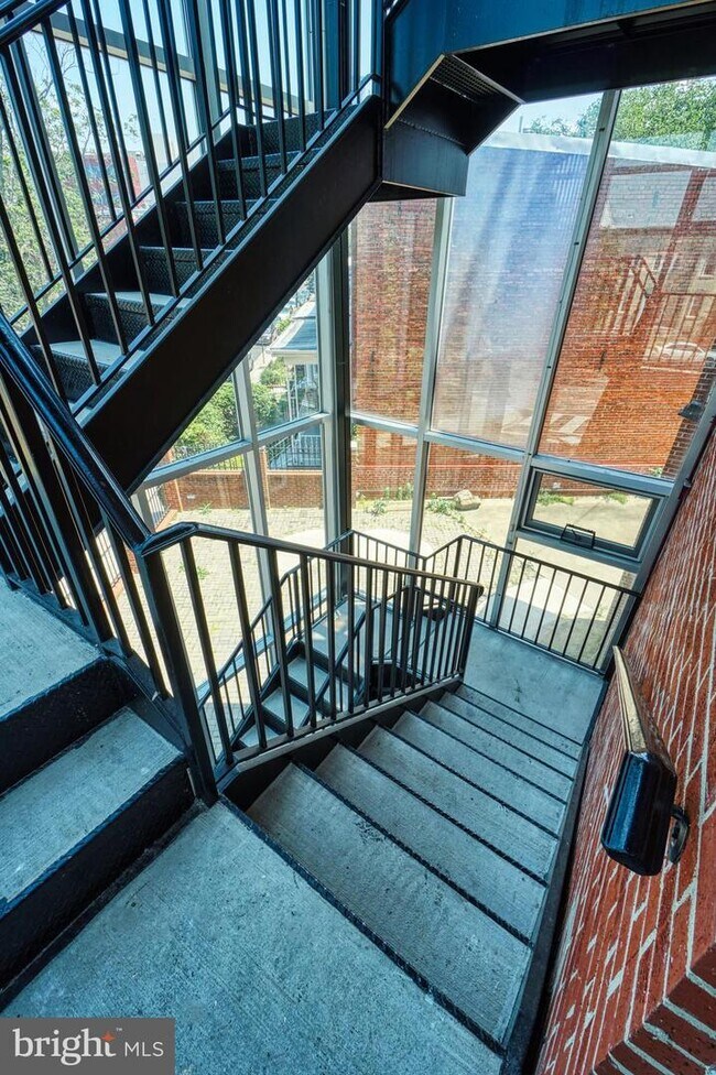Building Photo - 3537 New Hampshire Ave NW