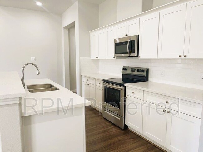 Building Photo - 1555 Rd 5728