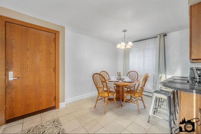 Building Photo - 4401 Reka Dr