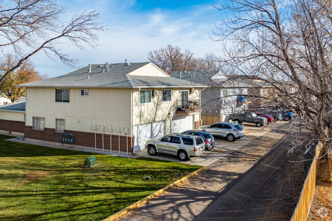 Building Photo - Hampden Villa