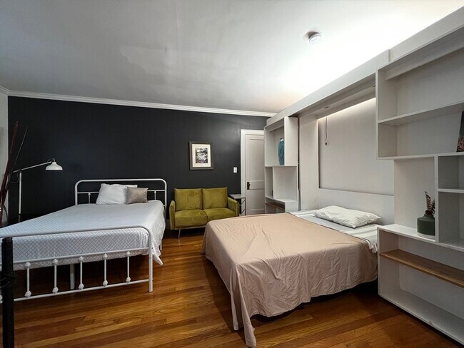 Foto del edificio - 21 Bradlee Rd