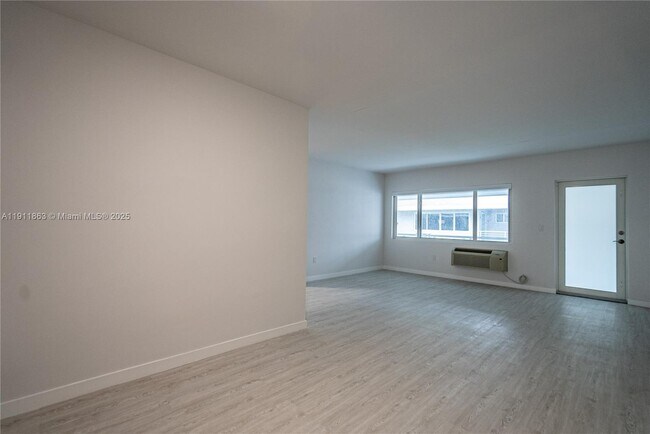 Building Photo - 1185 98th St