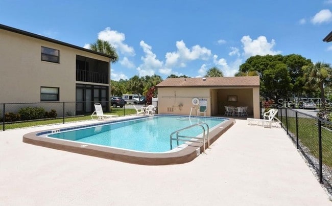 Building Photo - 7209 Cloister Dr