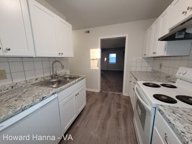 Building Photo - 3 br, 1.5 bath House - 3613 Wetherington D...