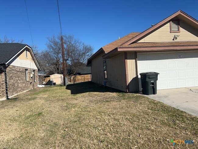 Building Photo - 4405 Greenlee Dr