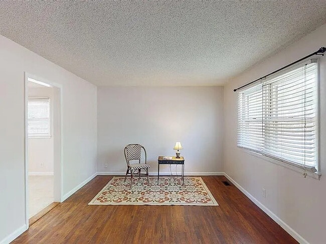 Building Photo - 609 Chase St