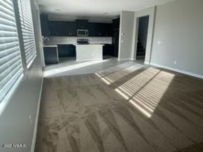 Building Photo - ++NEW BUILD++ Gorgeous 5 Bed 3 Bath Home i...