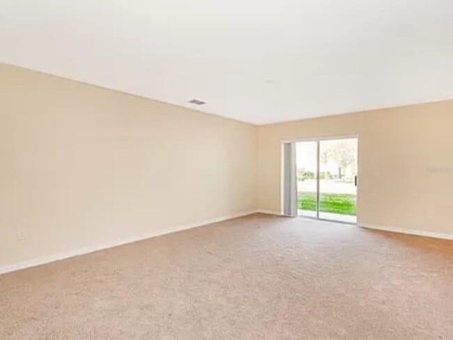 Building Photo - 335 Carina Cir