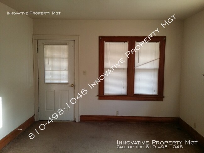 Building Photo - Cute 2 bedroom Bungalow!