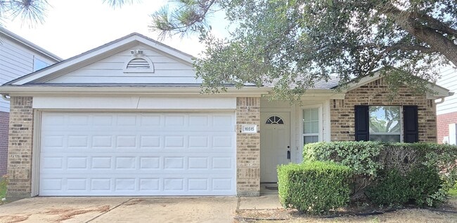 Building Photo - 16515 Grenada Falls Dr