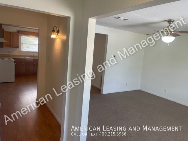 Foto del edificio - Cozy 2-Bedroom 1-Bath Duplex Unit Availabl...