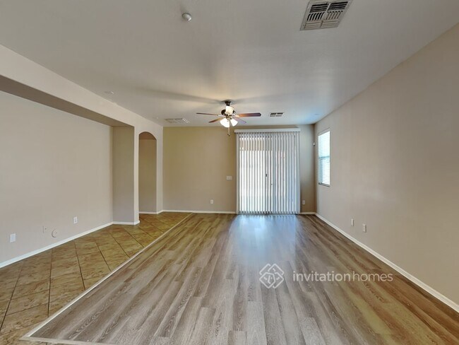 Foto del edificio - 12110 W Dove Wing Way