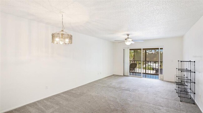 Foto del edificio - 1330 Glen Oaks Dr E
