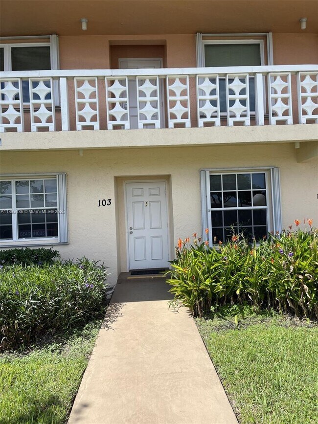 Building Photo - 1640 NW 19th Terrace