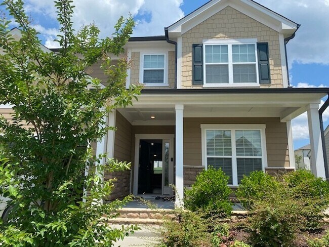 Building Photo - 439 Parlier Dr