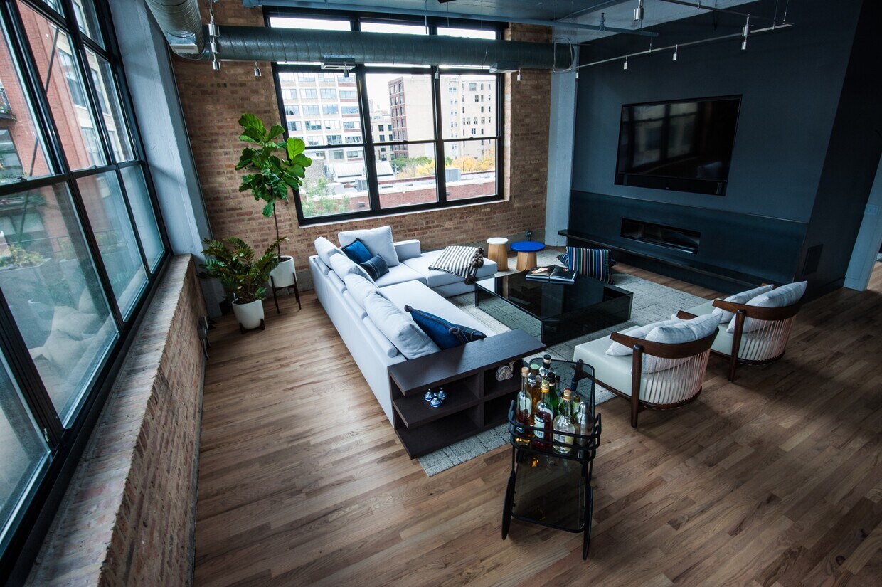 Living Room 1 - 850 W Adams St