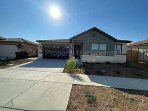 Building Photo - 25803 Sedona Ln
