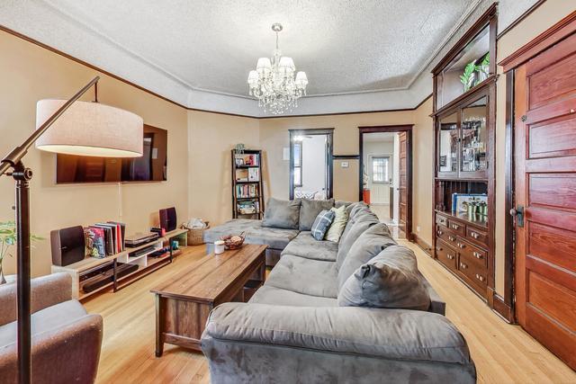 Foto del edificio - 3136 N Kenmore Ave