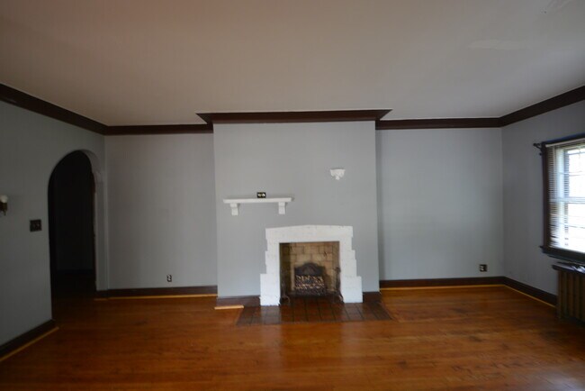Building Photo - 3505 Ravenwood Ave