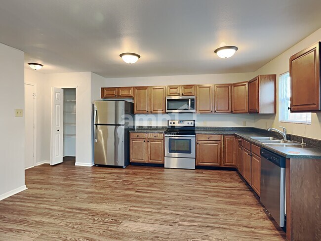 Foto del edificio - 1413 Dowell St