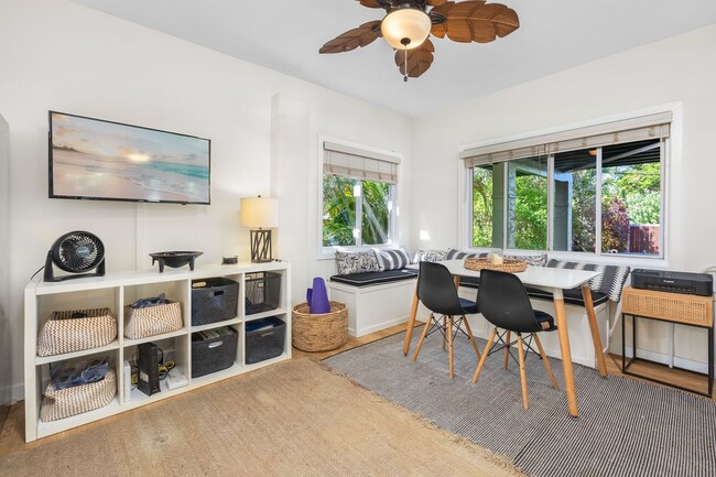 Building Photo - 59-018 Holawa St